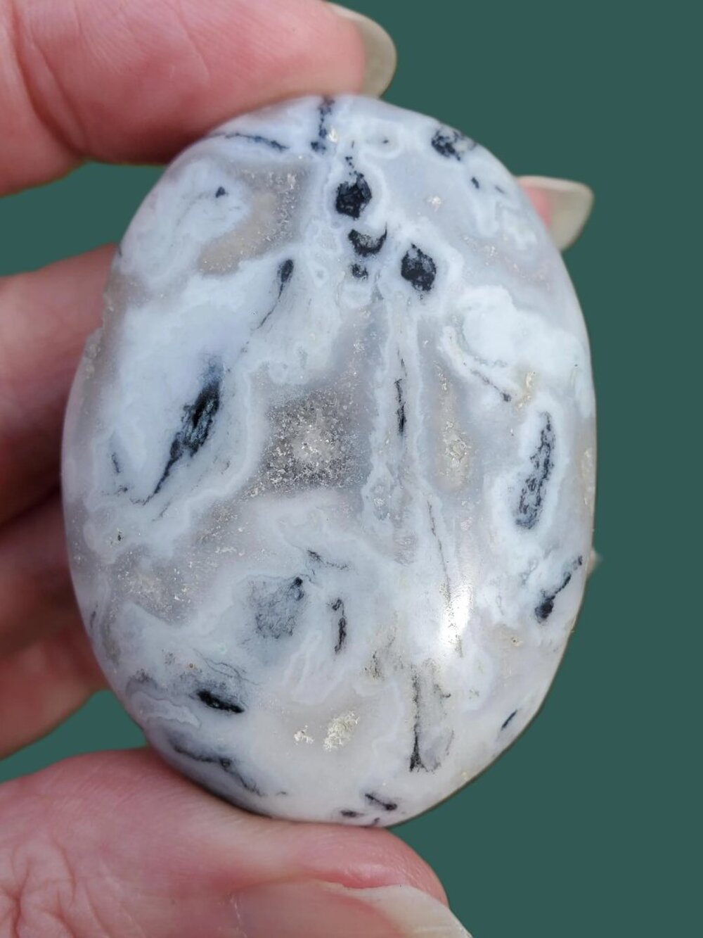Moss Agate Palm Pillow Stone (T5)